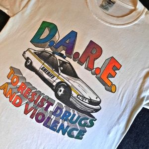 Vintage D.A.R.E novelty Tee.